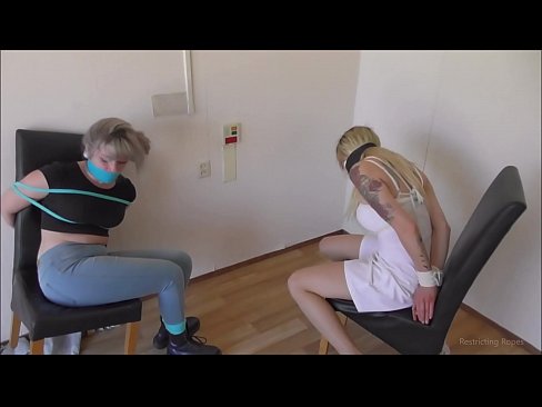 ❤️ Bağımlı / bağlı ve ağzı tıkalı / sıkıntı içinde küçük hanım Süper porno tr.pornmega.ru ☑